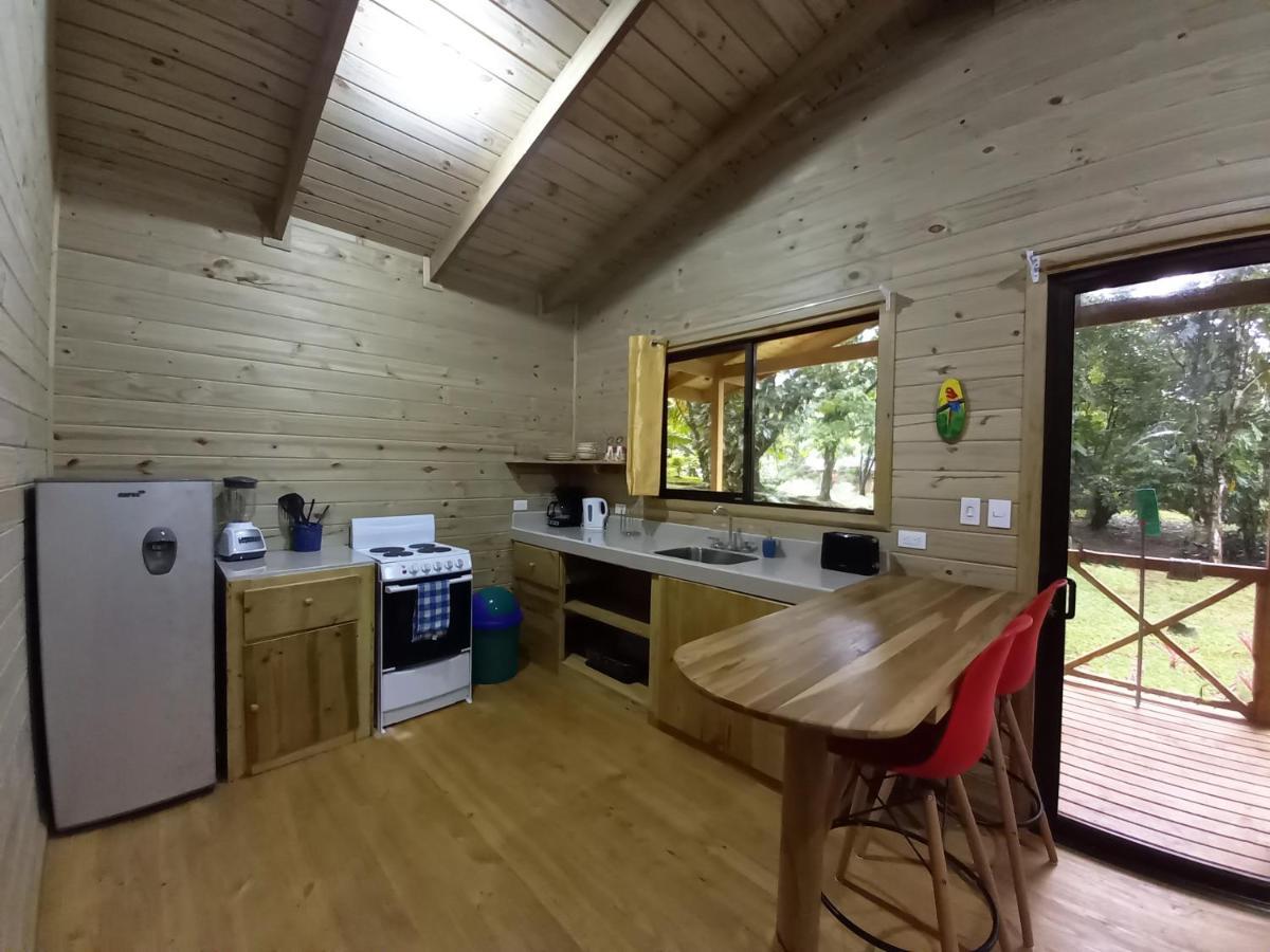 Lodge Cabinas Costa Tropicana *