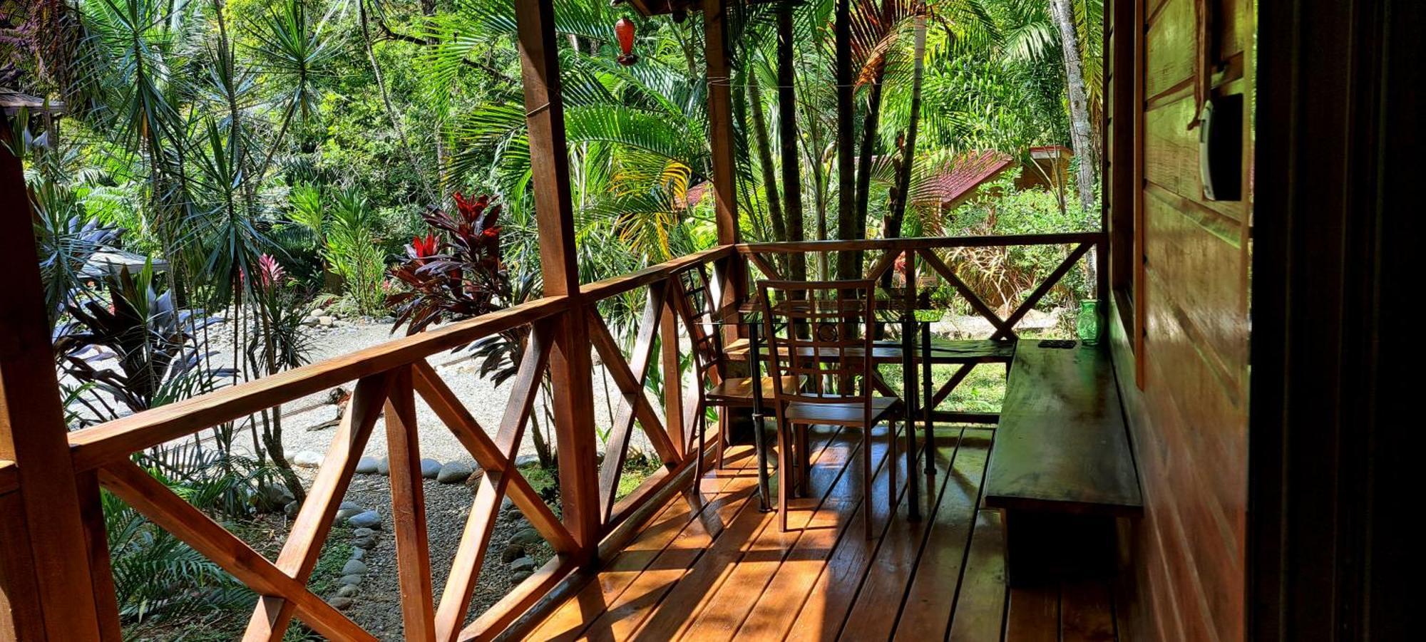 Cabinas Costa Tropicana Lodge Uvita